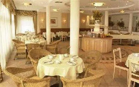 Hotel Barbarossa Ντίσελντορφ 4*,